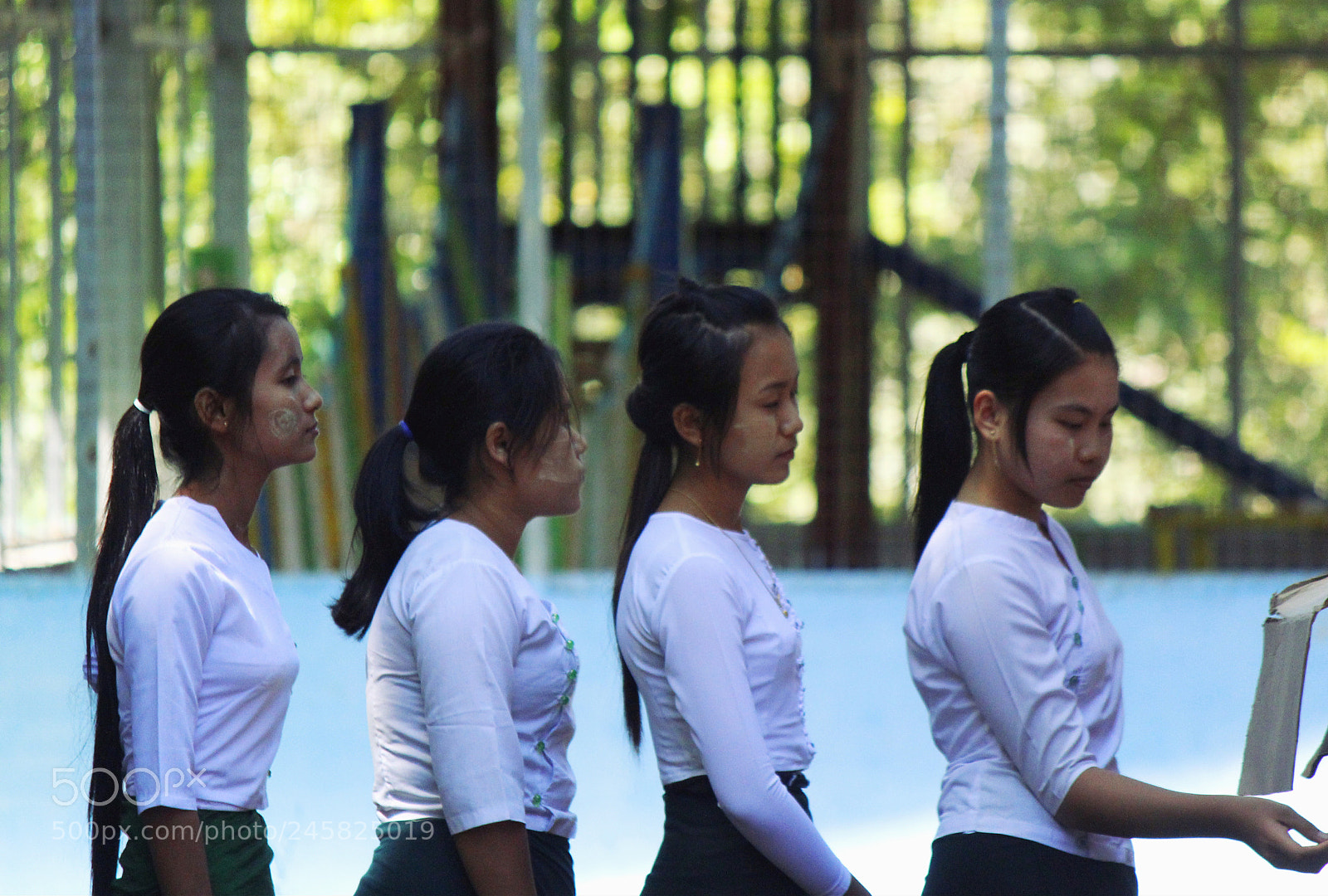 Canon EOS 1300D (EOS Rebel T6 / EOS Kiss X80) sample photo. Young girls.(myanmar students) photography