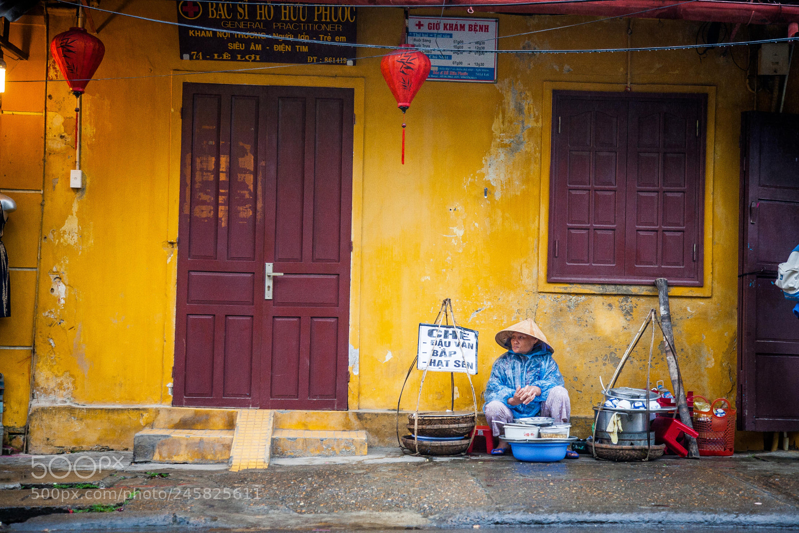 Canon EOS 5D sample photo. Street vendor, hoi an photography