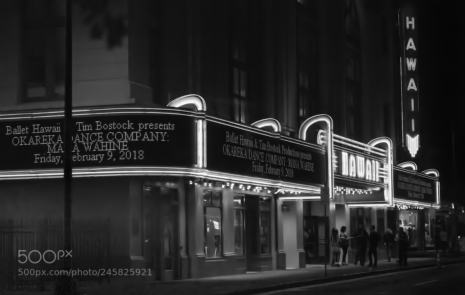 Sony a6300 sample photo. Hawaii theater center photography