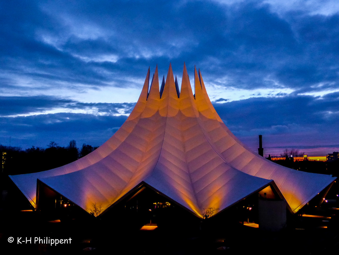 Panasonic DMC-TZ41 sample photo. Berlin (germany), the tempodrome at the blue hour / das tempodrom zur blauen stunde photography