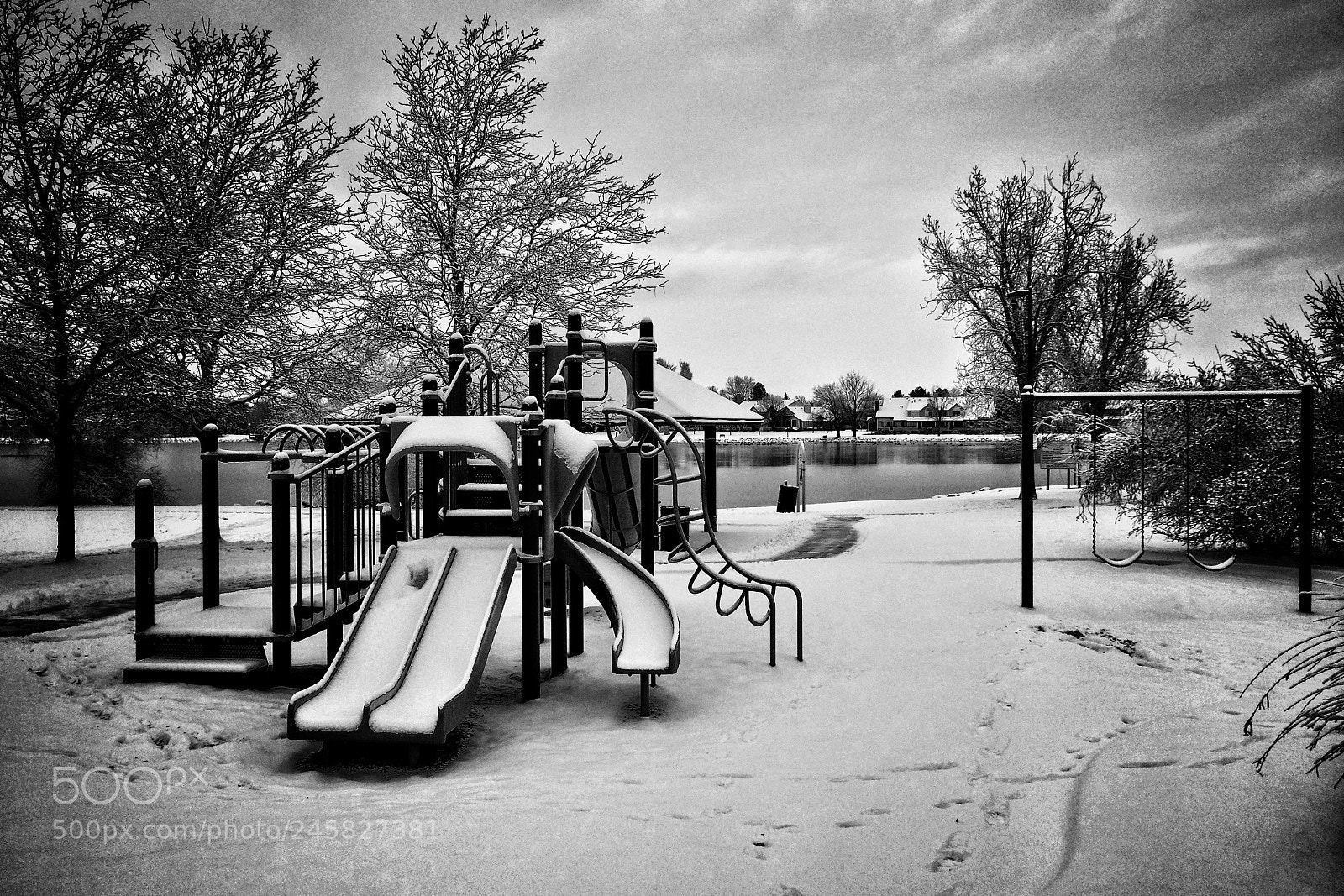 Fujifilm X-T10 sample photo. Abandoned playground on an photography