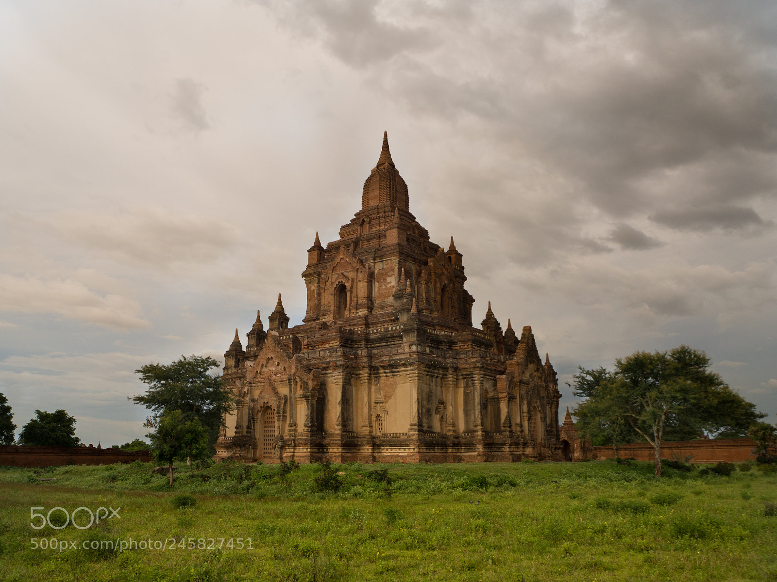 Olympus OM-D E-M10 sample photo. Bagan temple photography