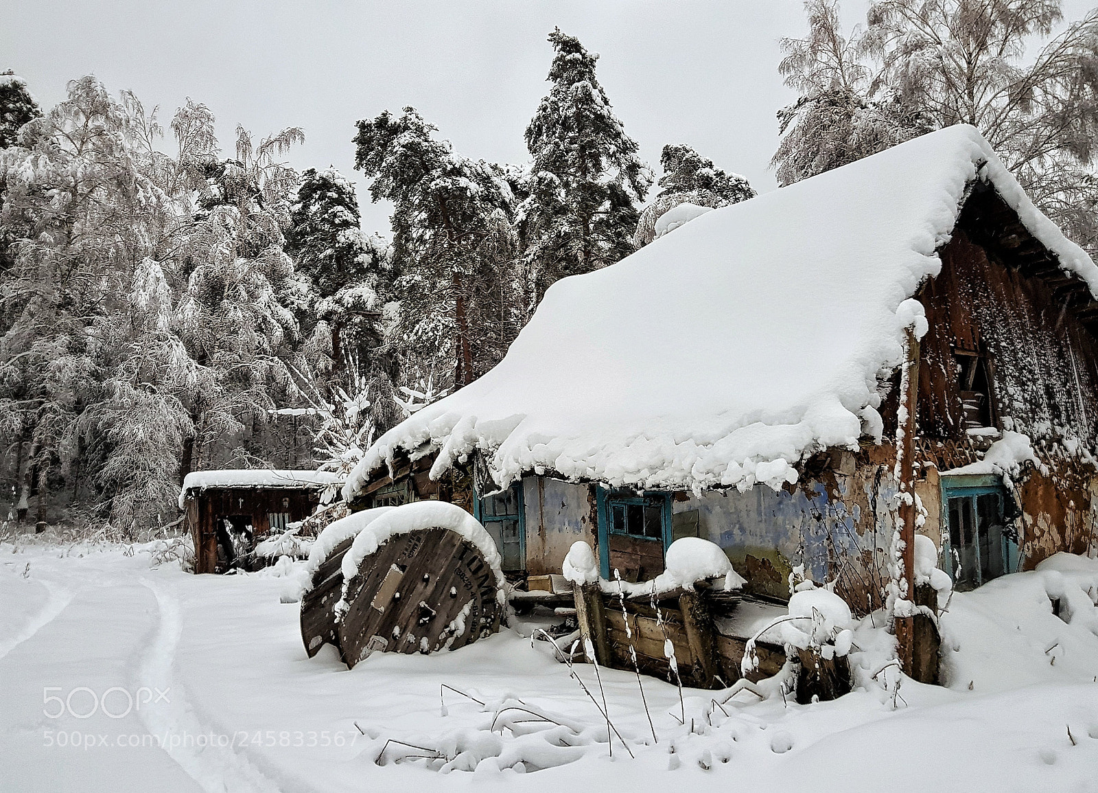 Samsung Galaxy S8 sample photo. Winter shack photography