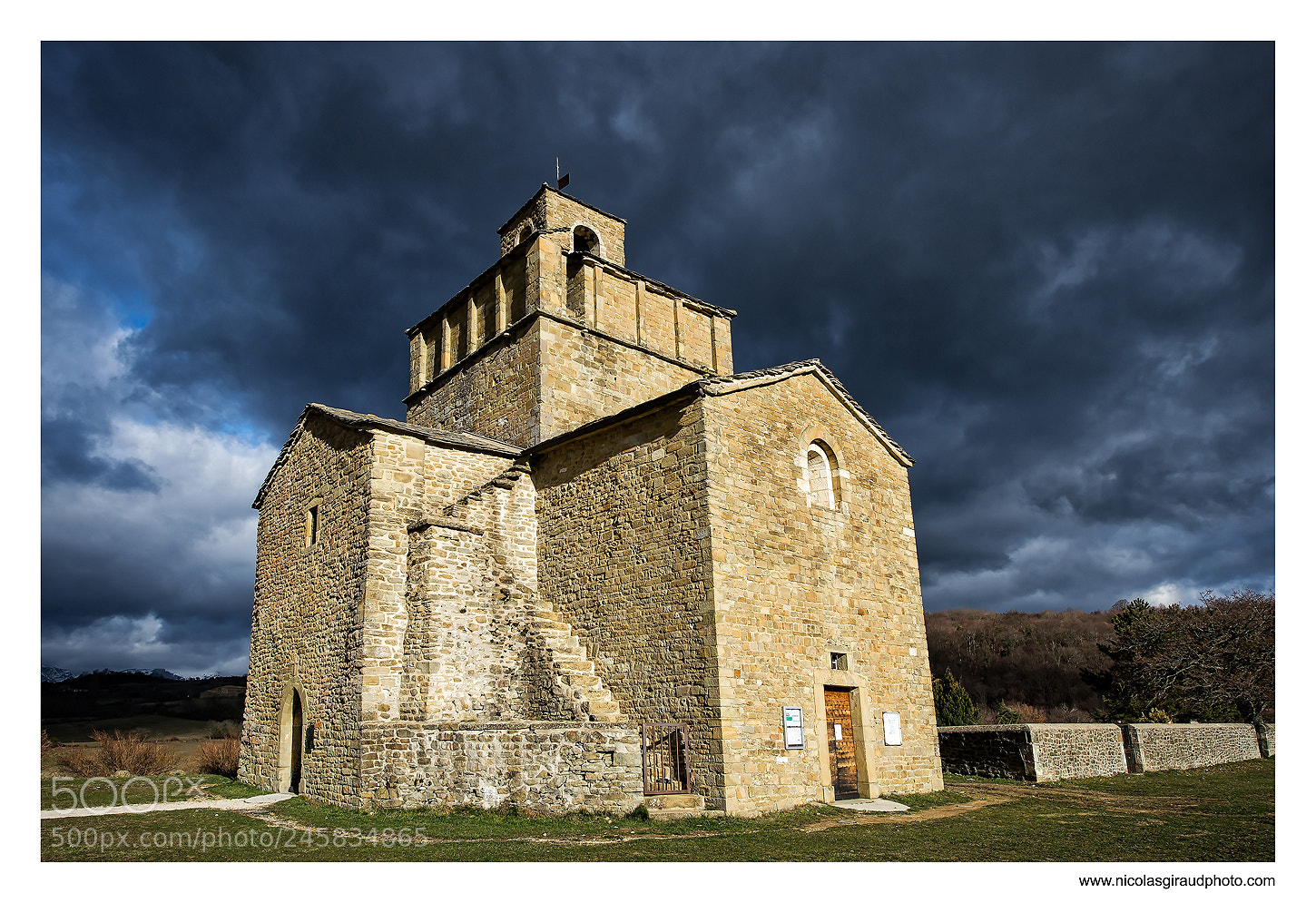 Nikon Df sample photo. Eglise de comps photography