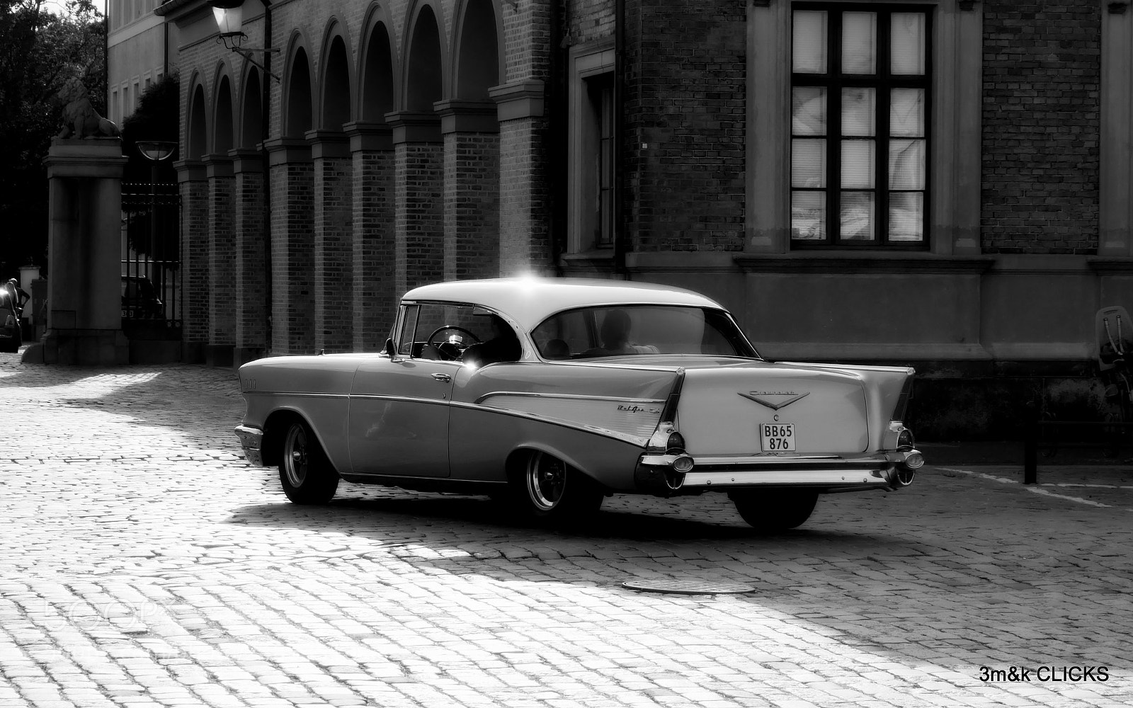 Panasonic Lumix DMC-G85 (Lumix DMC-G80) sample photo. An old-old car... photography