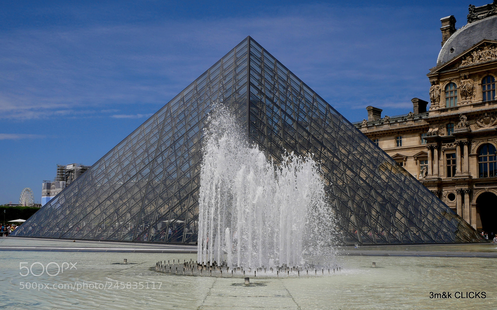 Panasonic Lumix DMC-G85 (Lumix DMC-G80) sample photo. Louvre photography