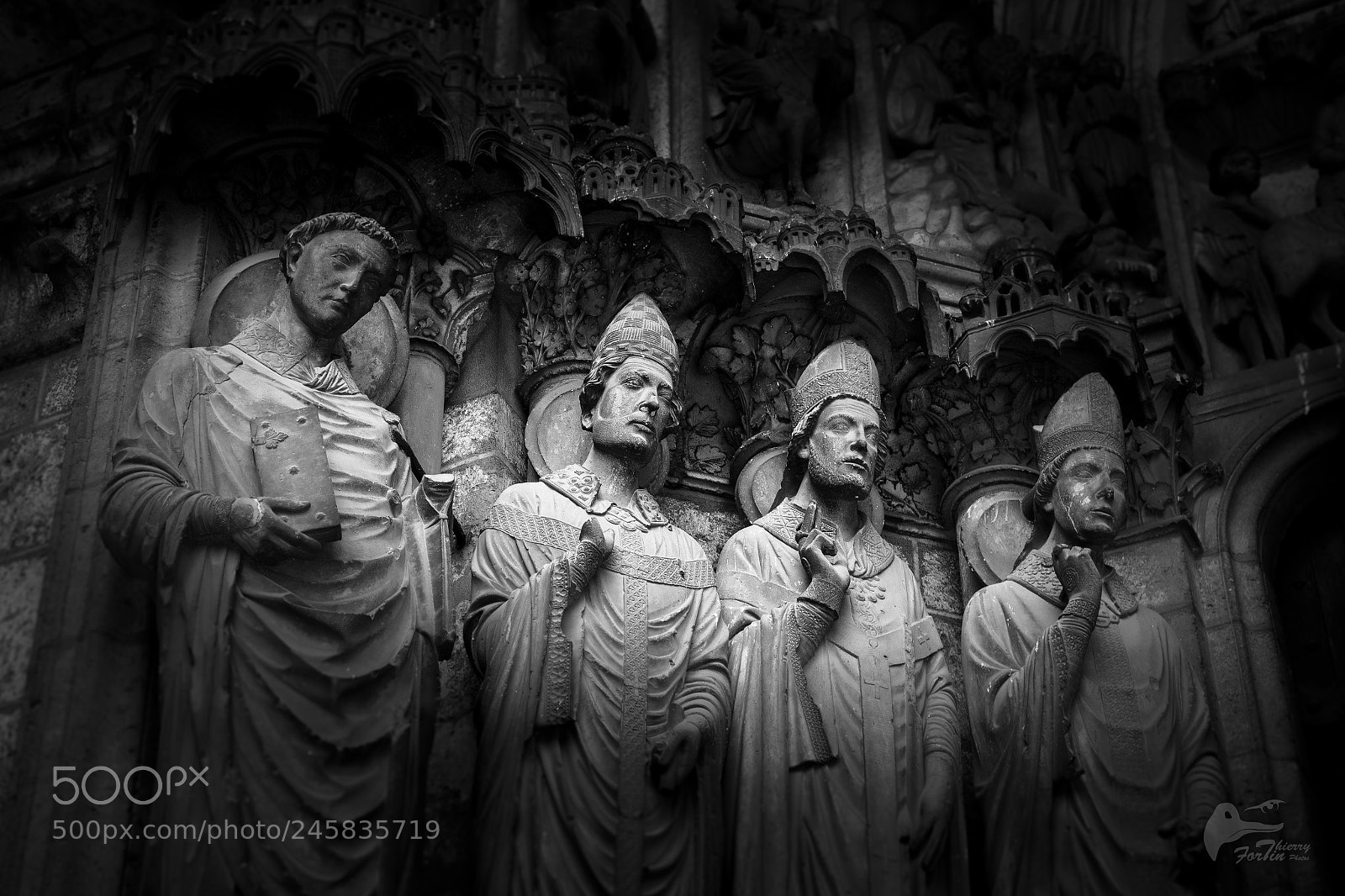 Canon EOS 700D (EOS Rebel T5i / EOS Kiss X7i) sample photo. Chartres cathédrale photography