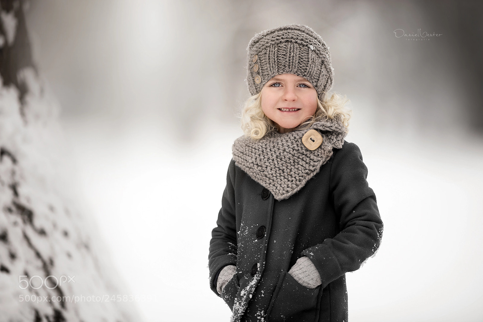 Nikon D810 sample photo. A bit of grey photography