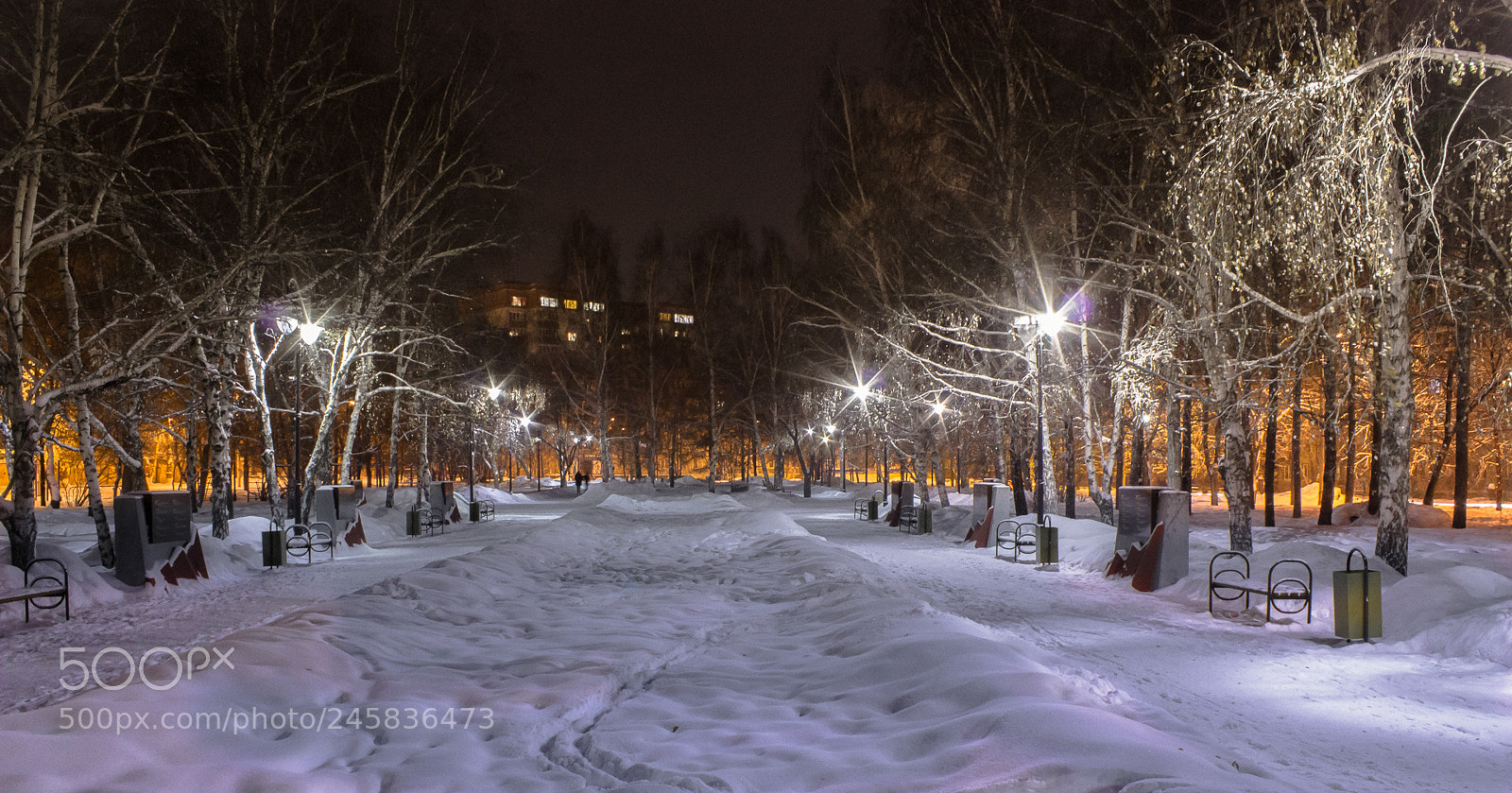 Canon EOS 600D (Rebel EOS T3i / EOS Kiss X5) sample photo. сквер photography