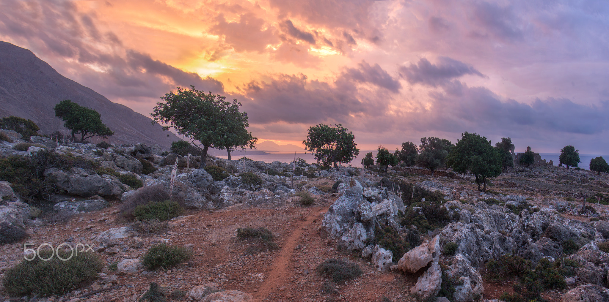 Awesome sunrise in Loutro