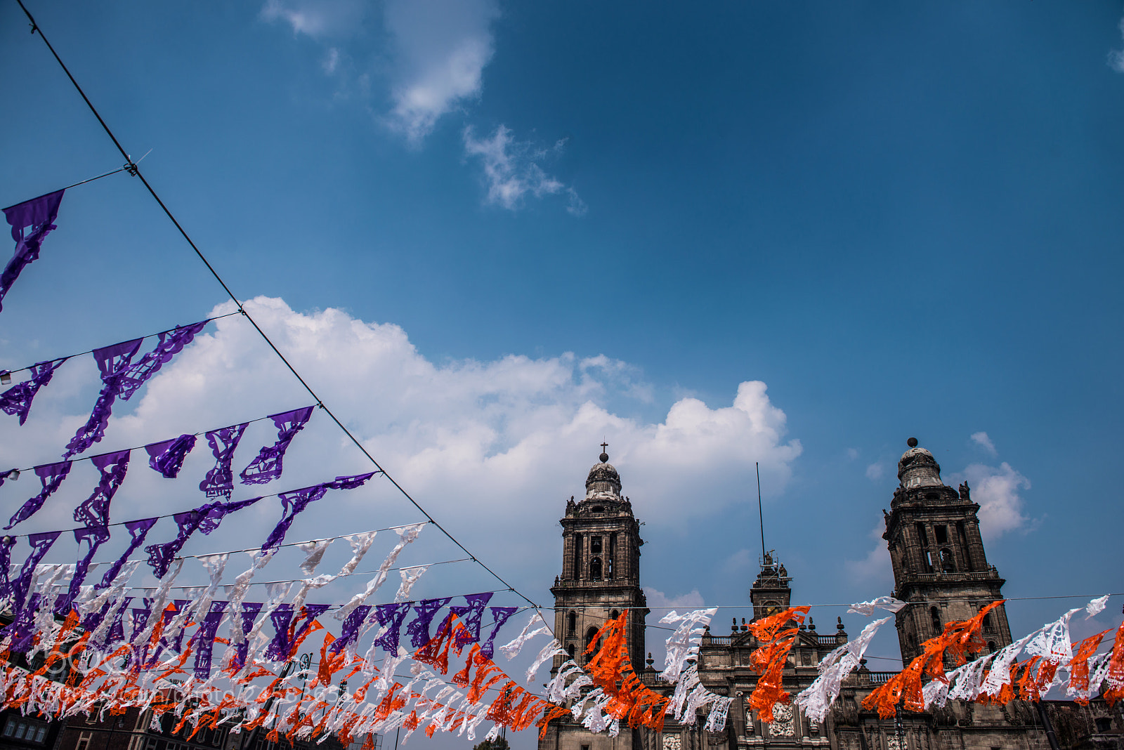 Nikon D800 sample photo. La ciudad se viste photography