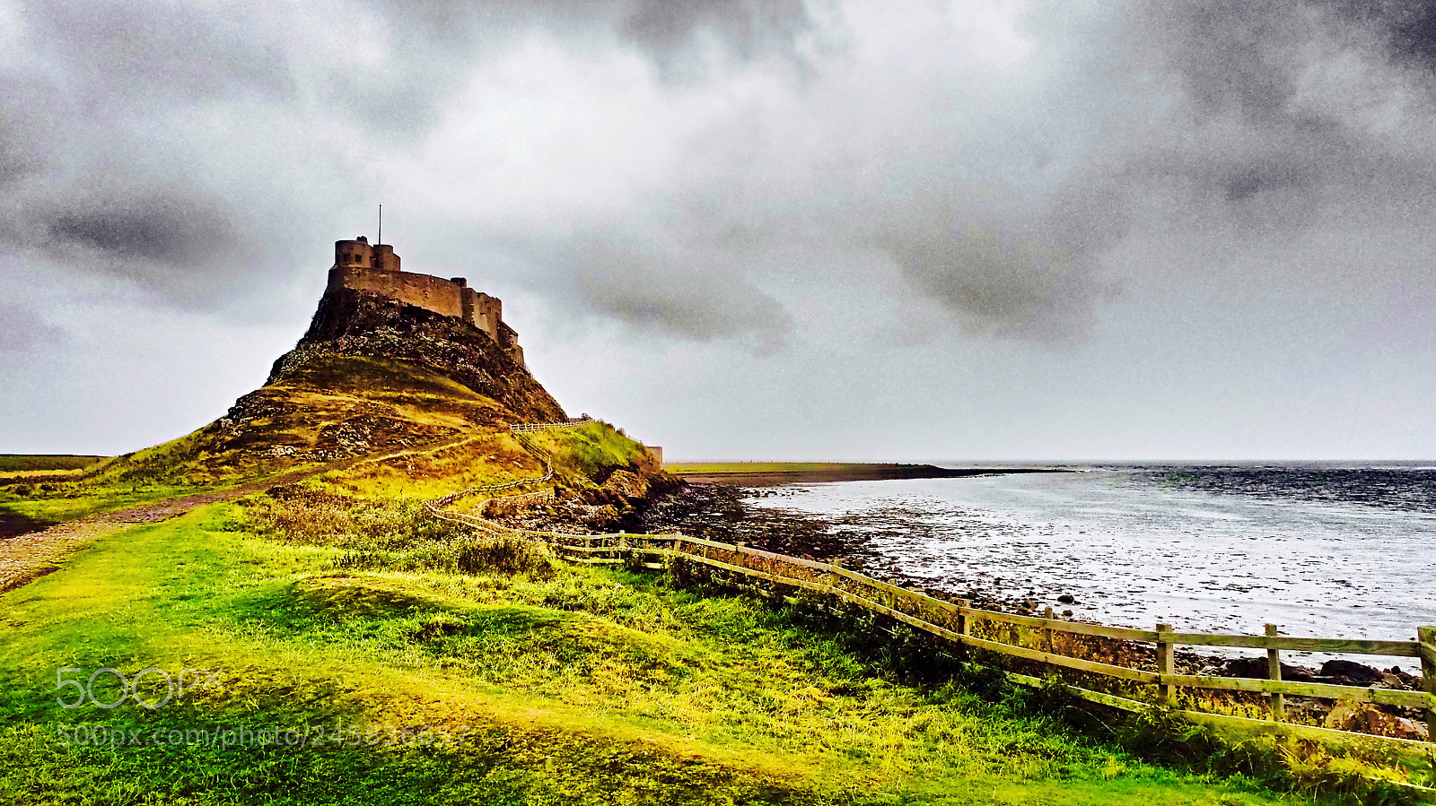 Olympus OM-D E-M5 sample photo. Lindisfarne castle, holy island photography