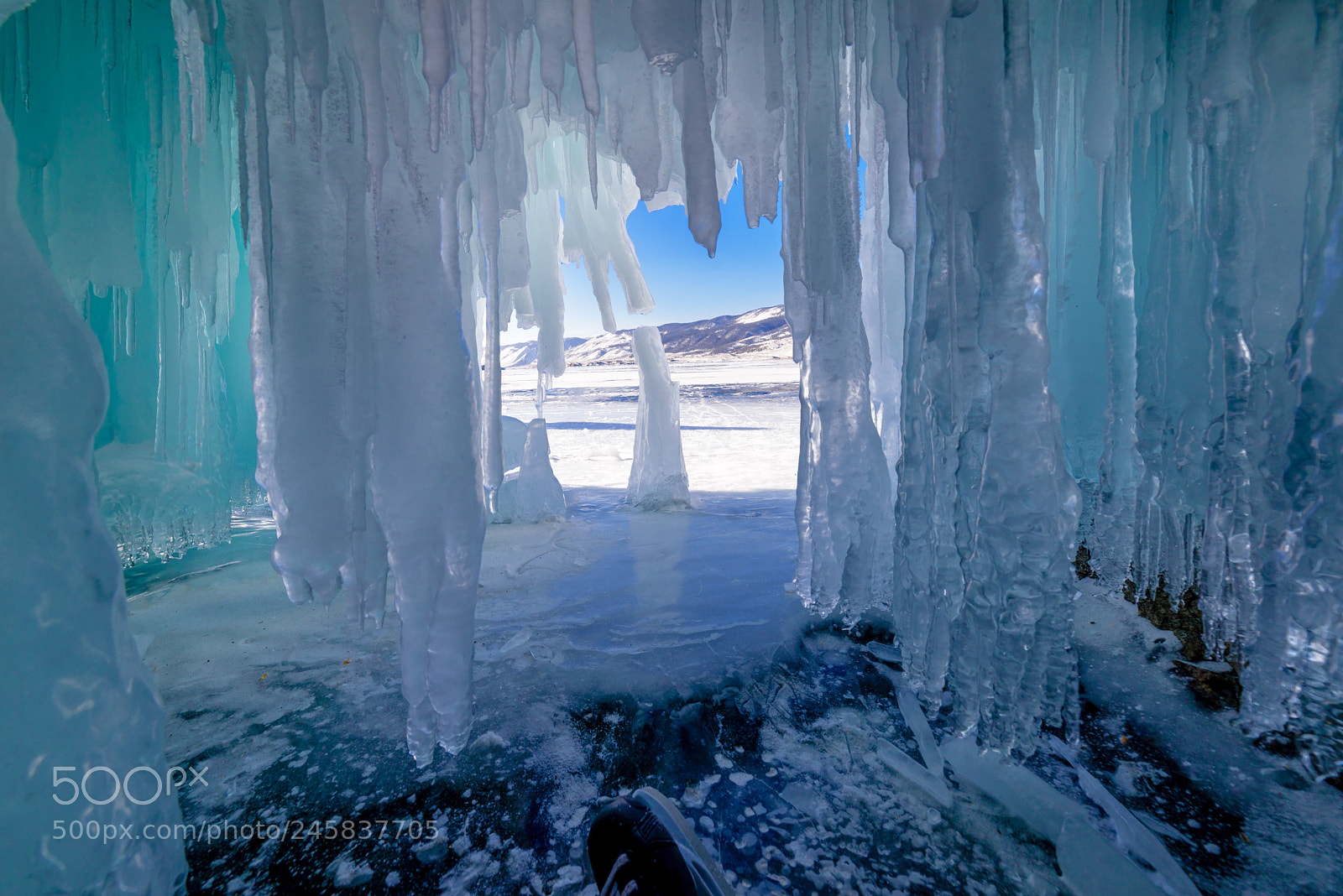 Nikon D610 sample photo. Frozen window photography