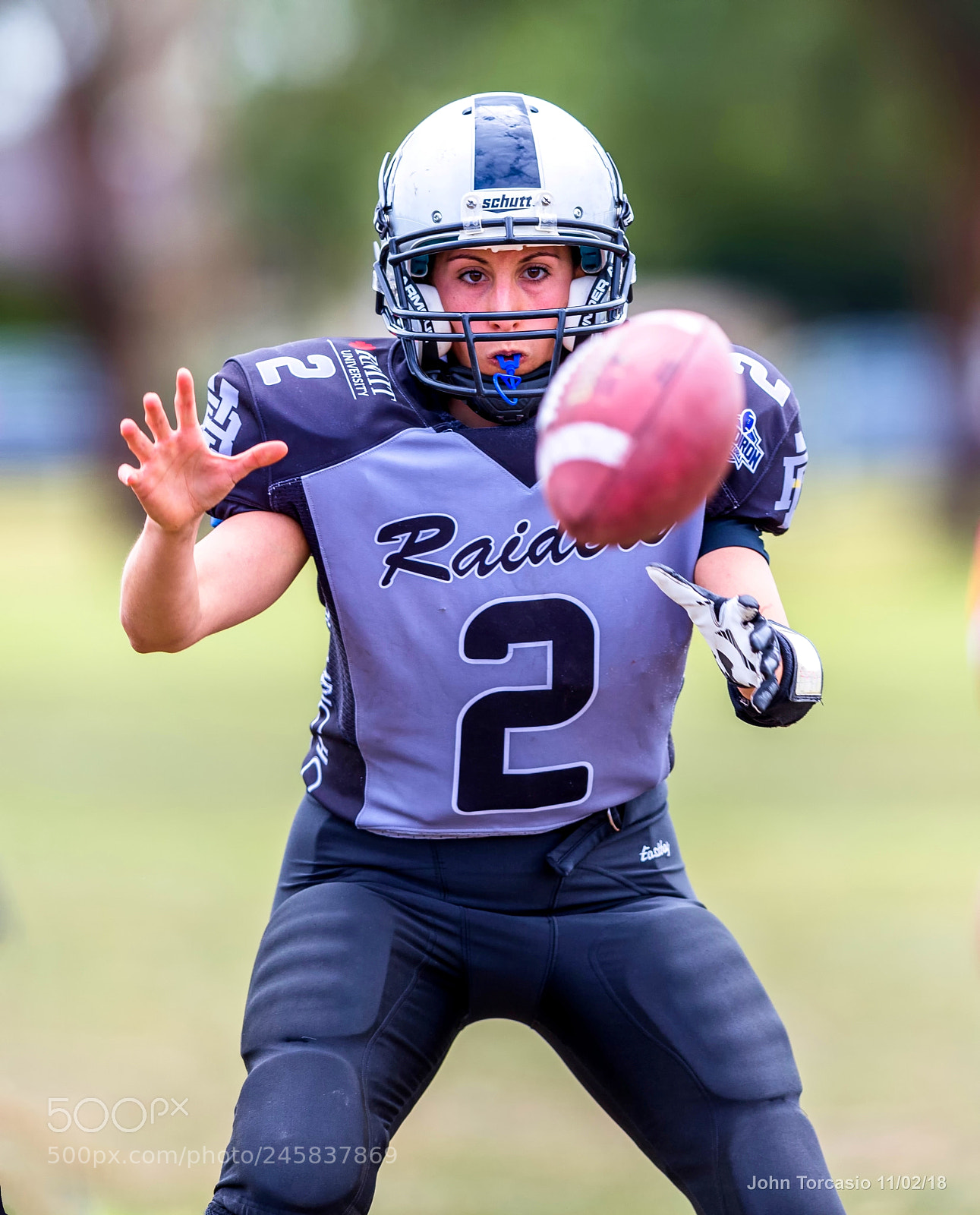 Canon EOS-1D X Mark II sample photo. Gridiron victoria: qb , spc photography