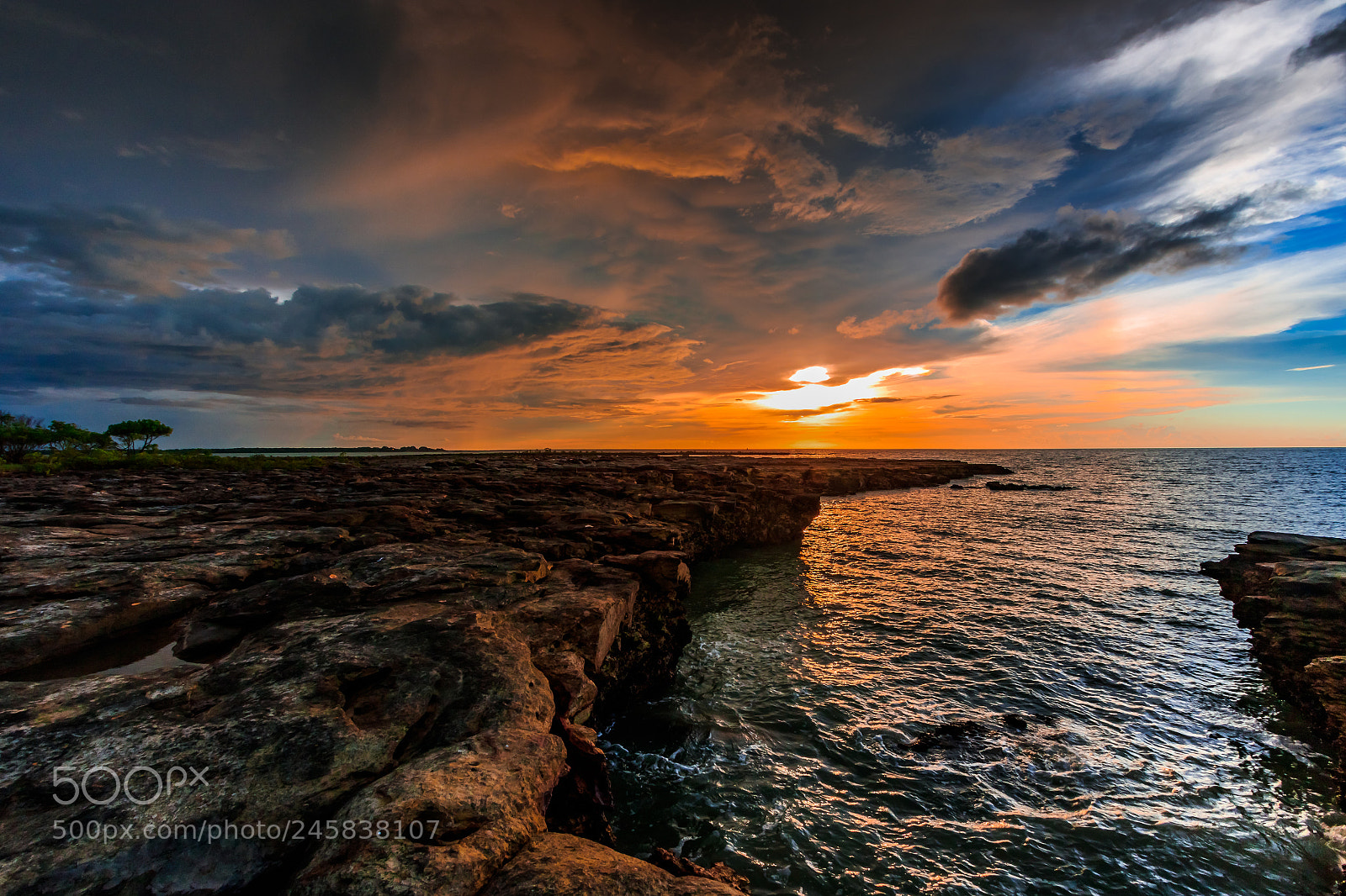 Canon EOS 7D Mark II sample photo. Ocean sunset photography