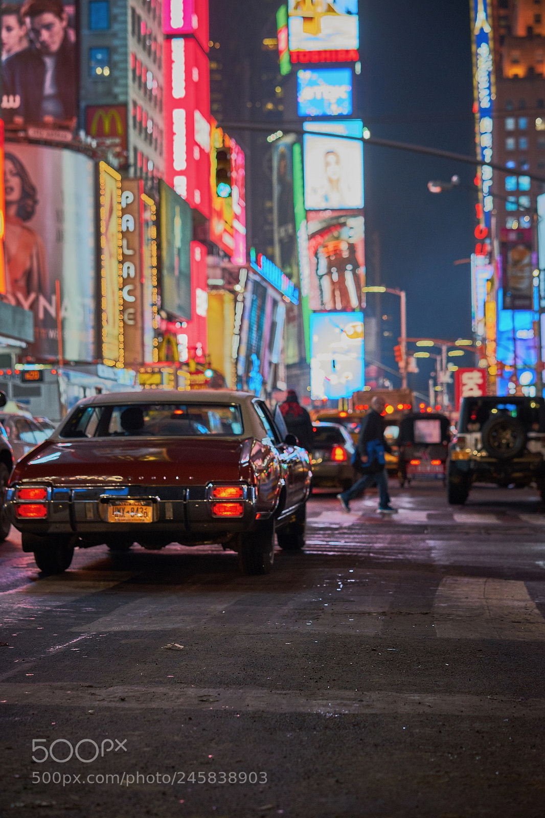 Sony a7 II sample photo. Time square bei nacht photography