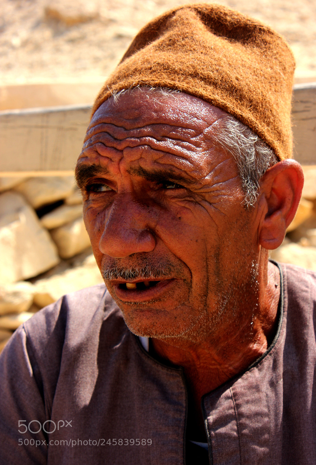 Canon EOS 550D (EOS Rebel T2i / EOS Kiss X4) sample photo. The face of an photography