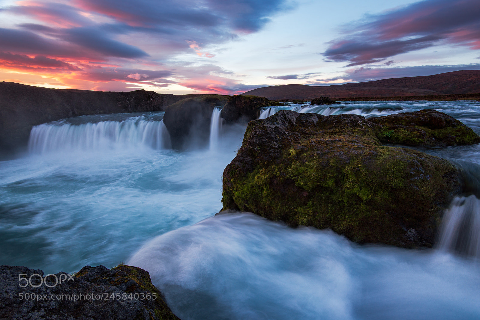 Nikon D610 sample photo. Colorful moment on godafoss photography