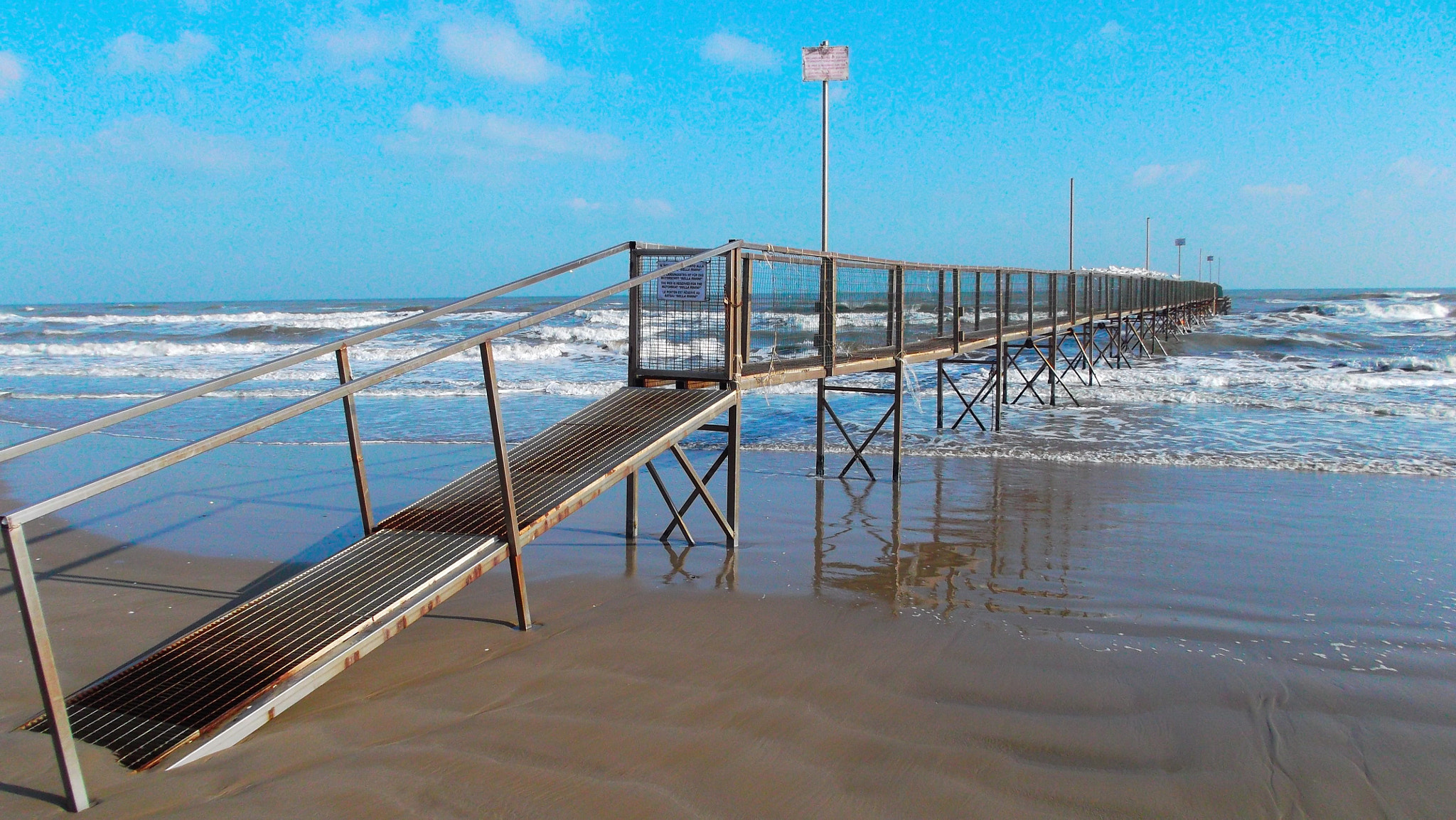 Fujifilm FinePix JX500 sample photo. Winter seaside photography