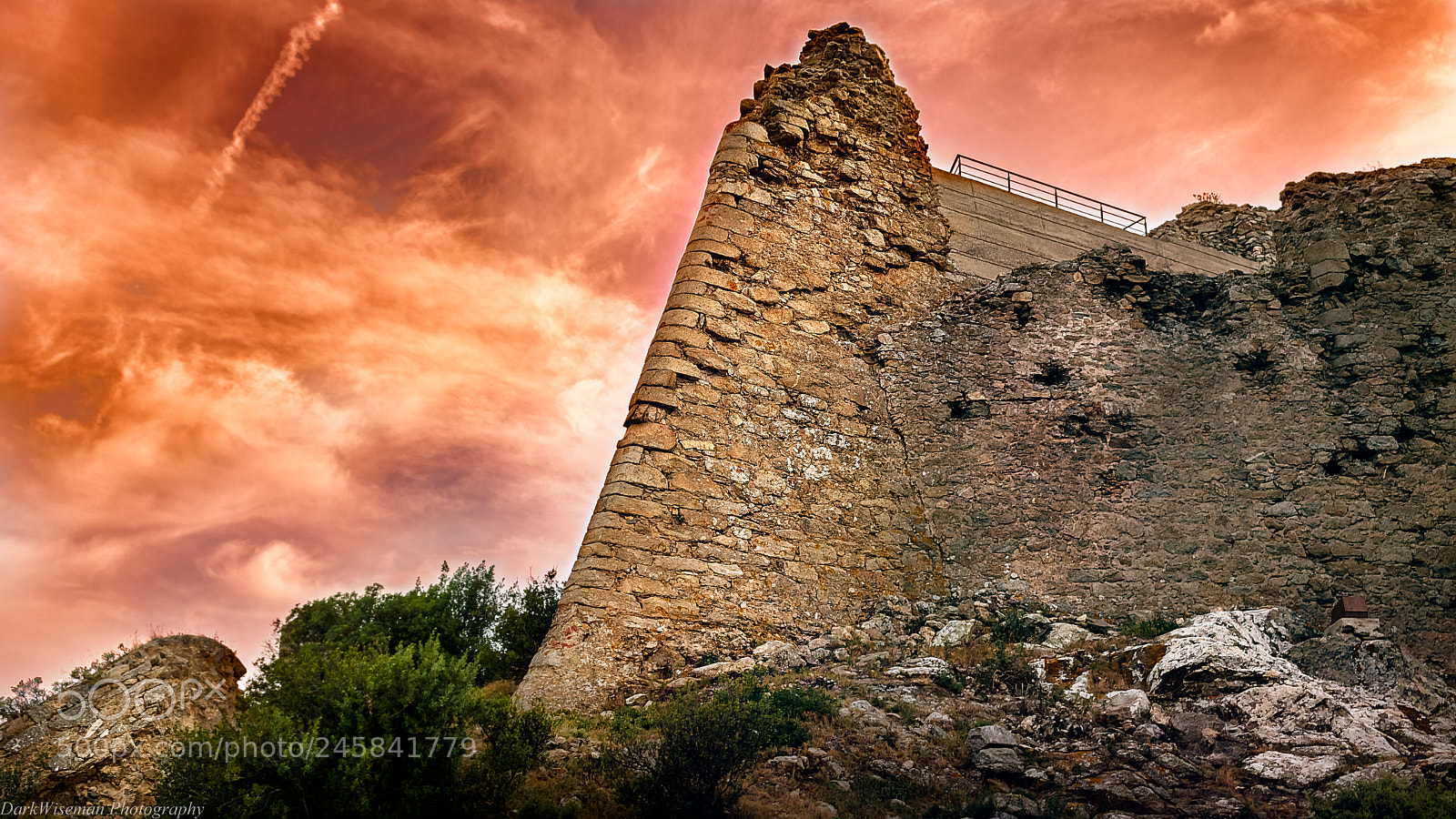 Canon EOS 750D (EOS Rebel T6i / EOS Kiss X8i) sample photo. Sundown at trinity castle photography