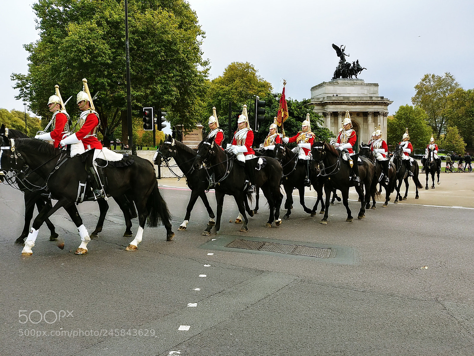 LG G6 sample photo. Queens guard photography