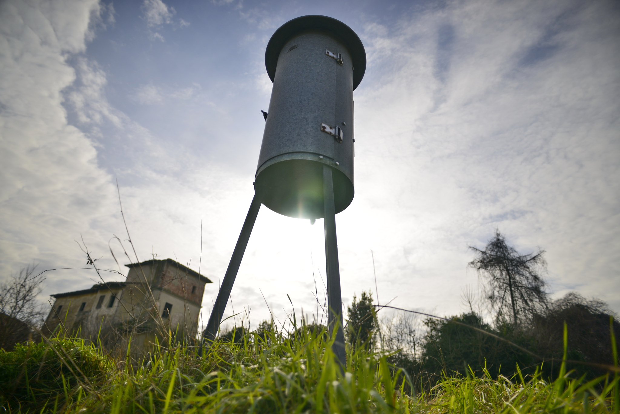 AF Nikkor 20mm f/2.8 sample photo. I robot photography