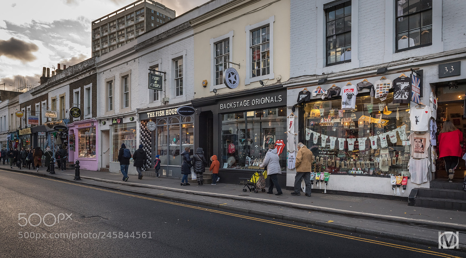 Nikon D5 sample photo. Shops at notting hill photography