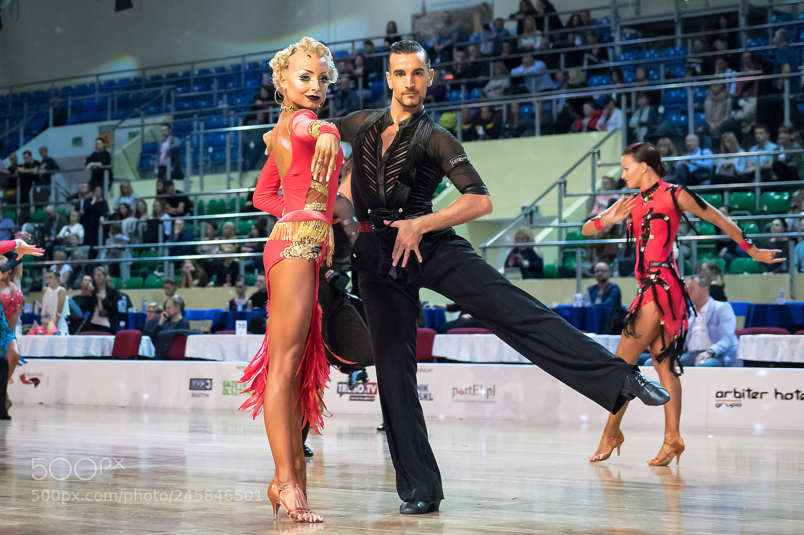Nikon D5 sample photo. Dancers dancing latin dance photography