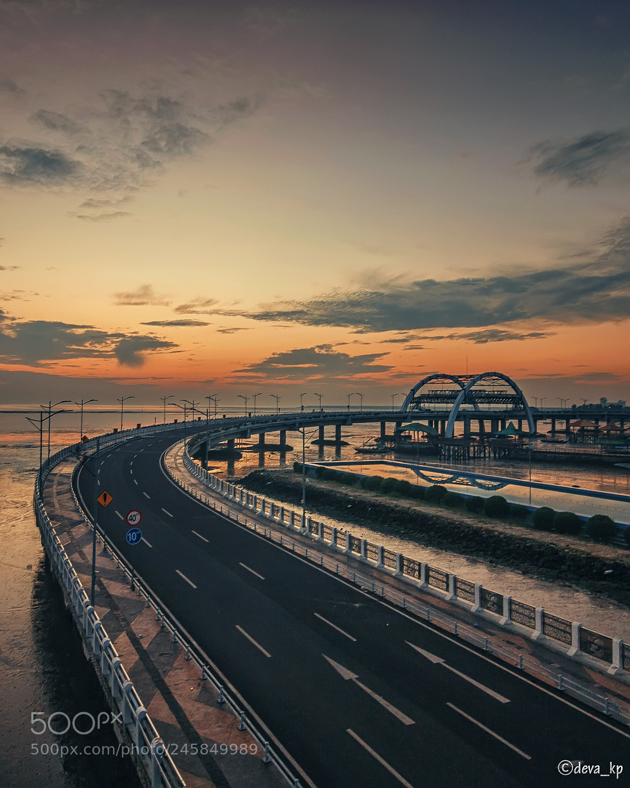 Canon EOS 600D (Rebel EOS T3i / EOS Kiss X5) sample photo. "surabaya bridge" photography