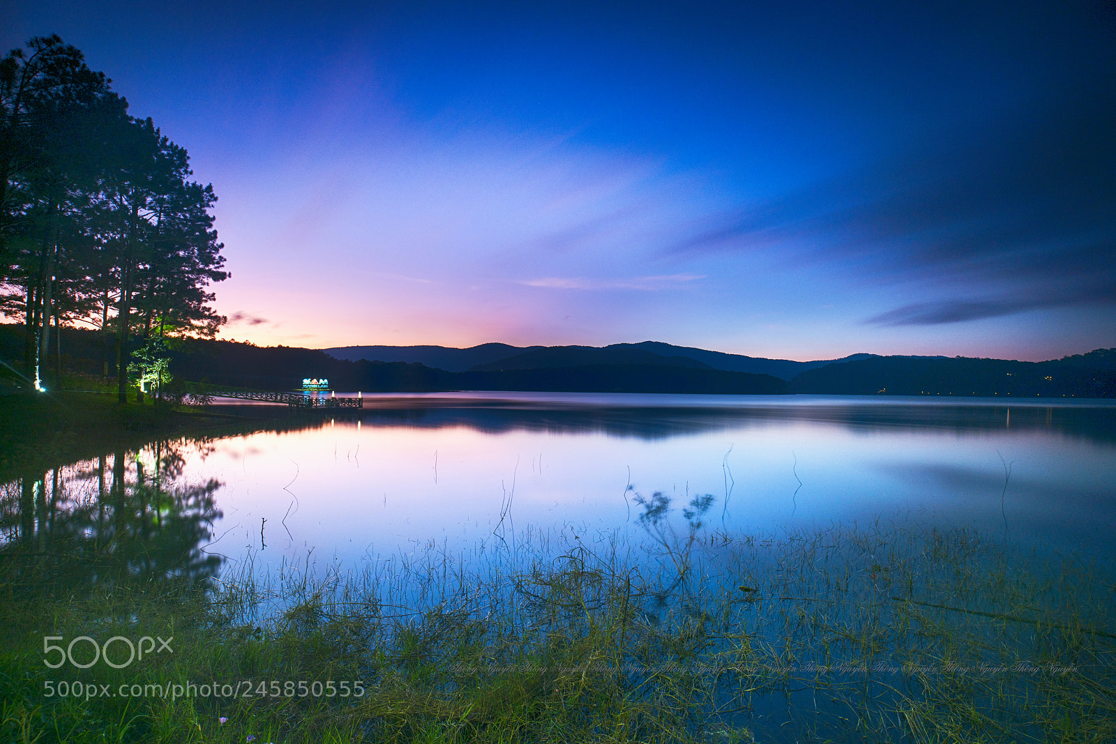 Sony a7R II sample photo. Tuyen lam night photography