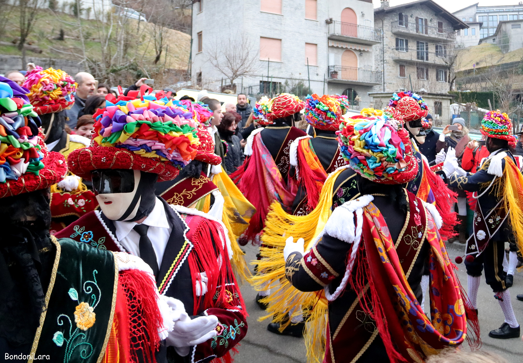 Canon EF-S 18-135mm F3.5-5.6 IS sample photo. Carnevale di bagolino photography