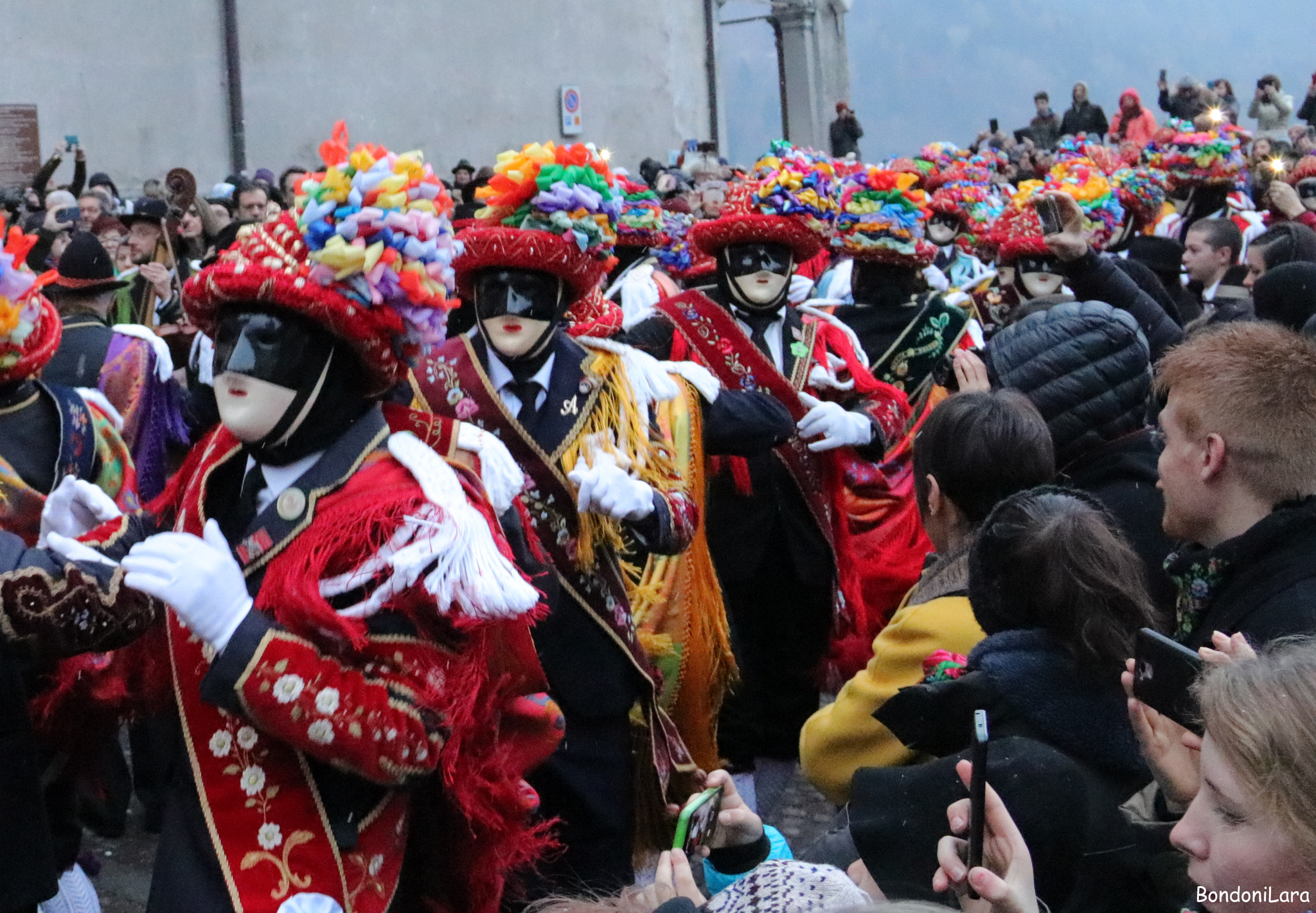 Canon EF-S 18-135mm F3.5-5.6 IS sample photo. Carnevale di bagolino photography