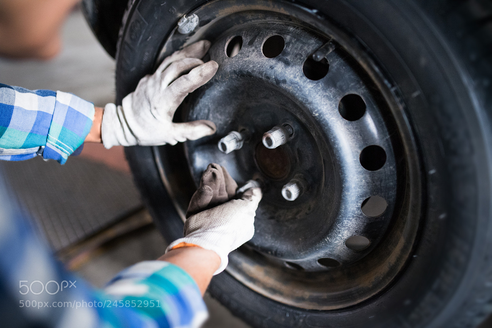 Nikon D5 sample photo. Senior female mechanic repairing photography