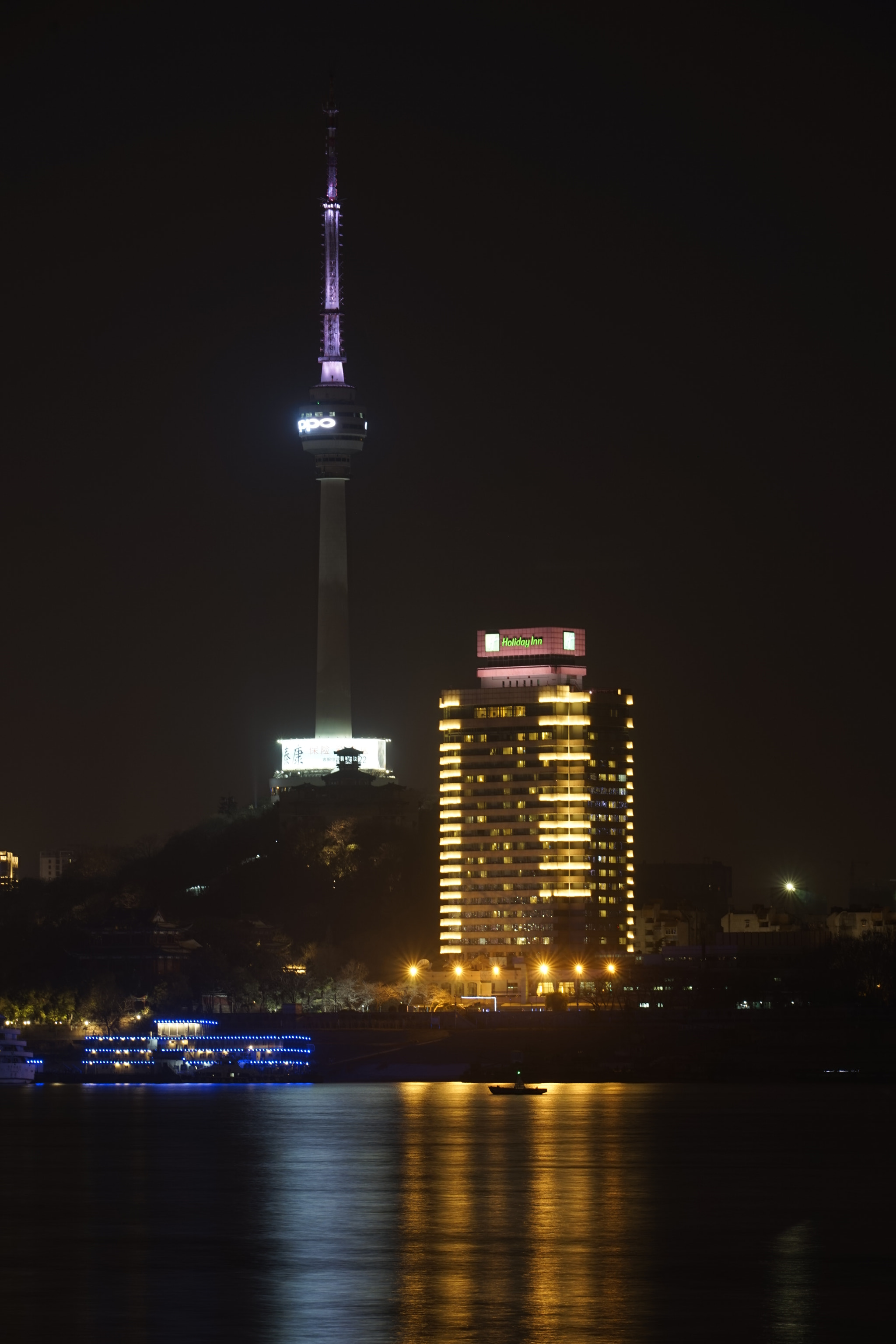 Sony a7 + Sony FE 70-200mm F4 G OSS sample photo. Night of wuhan photography