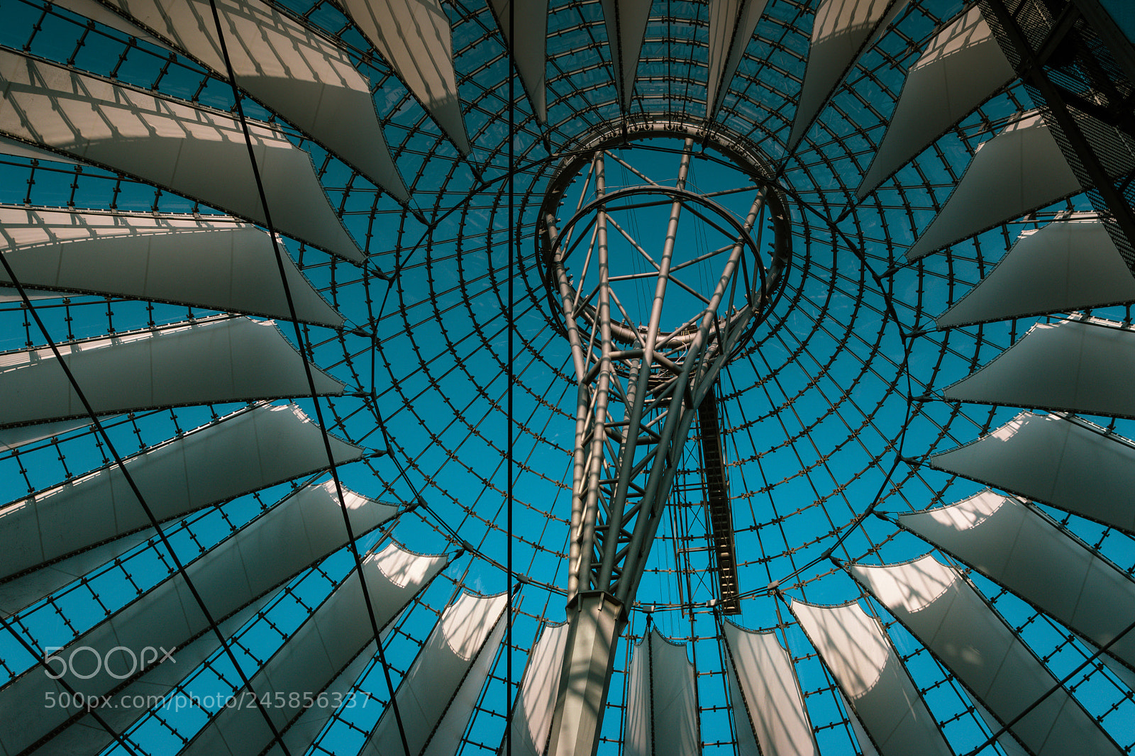 Nikon D5600 sample photo. Berlin, potsdamer platz. february 2018. photography