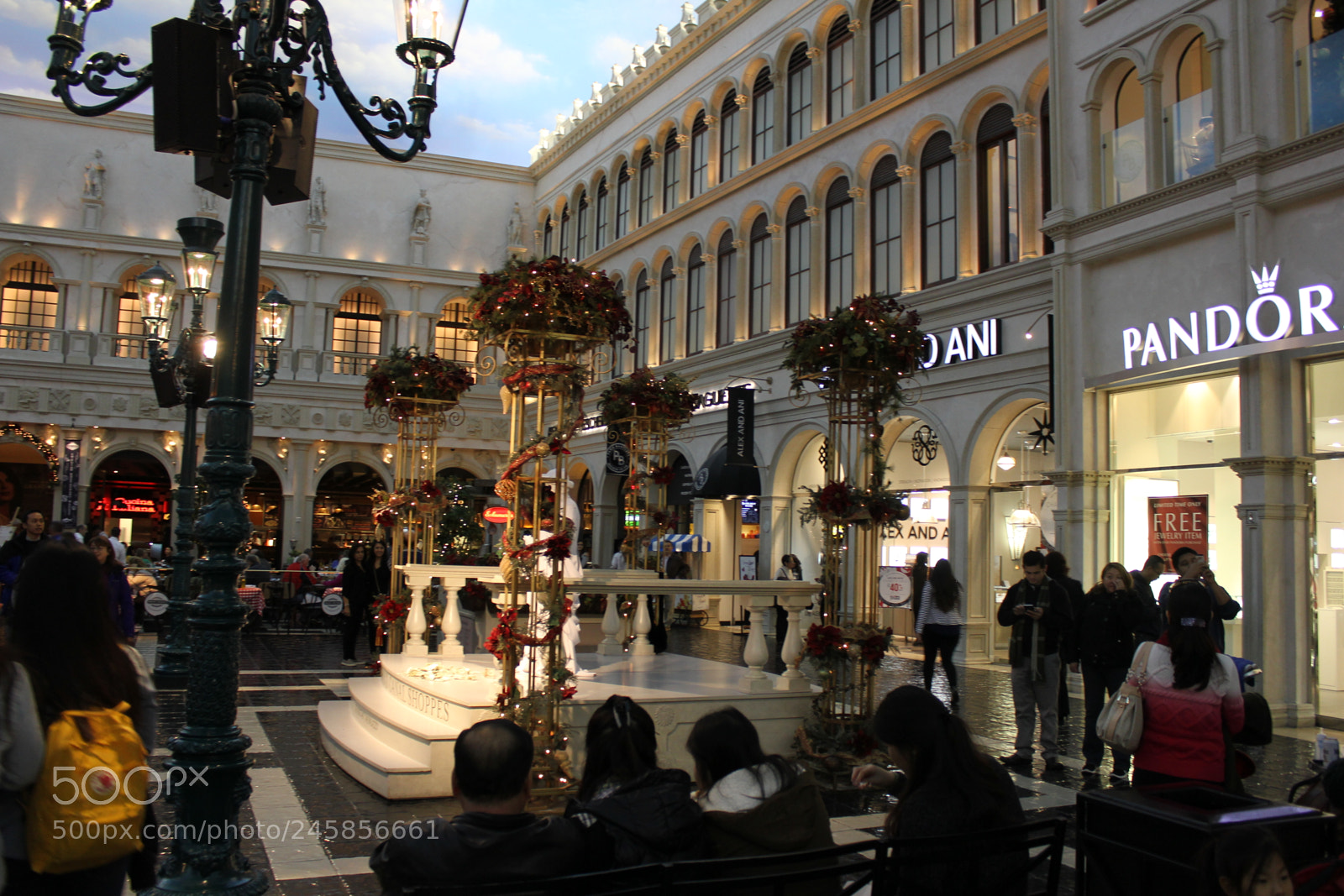 Canon EF-S 18-55mm F3.5-5.6 IS sample photo. Las vegas, nevada, us photography