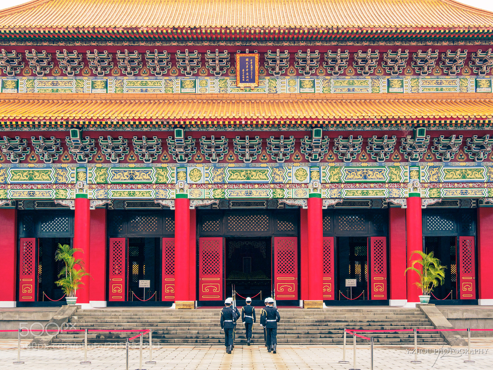 Olympus OM-D E-M1 Mark II sample photo. Changing guards photography