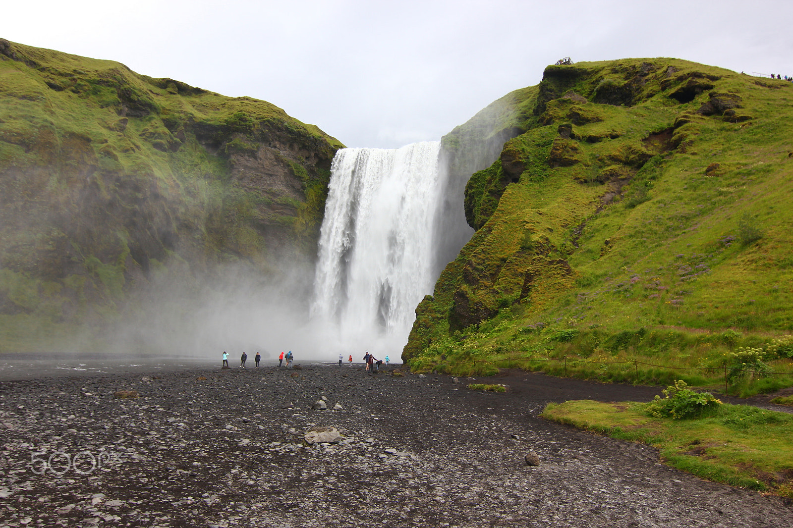 Canon EOS 550D (EOS Rebel T2i / EOS Kiss X4) sample photo. Iceland skogafoss photography