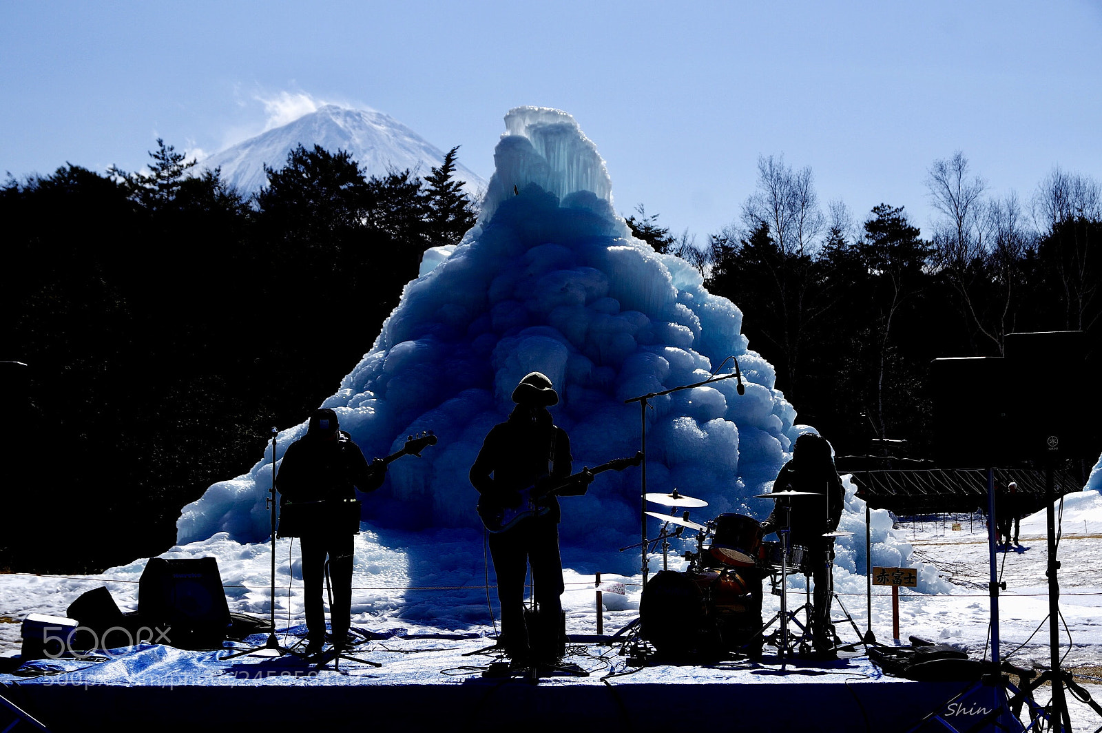 Pentax K-3 II sample photo. Winter outdoor live photography