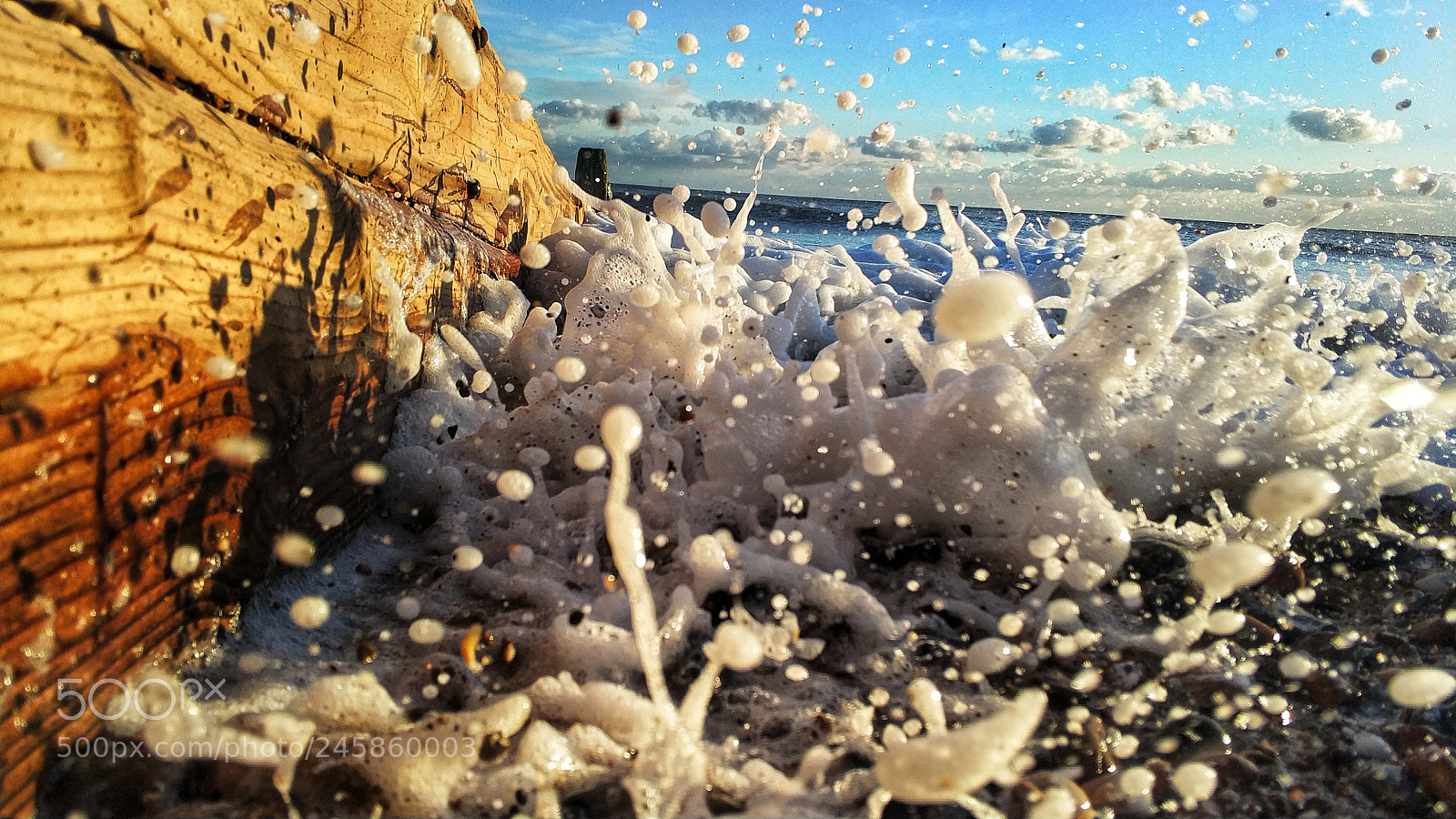Xiaomi MI6 sample photo. Wave bubbles photography