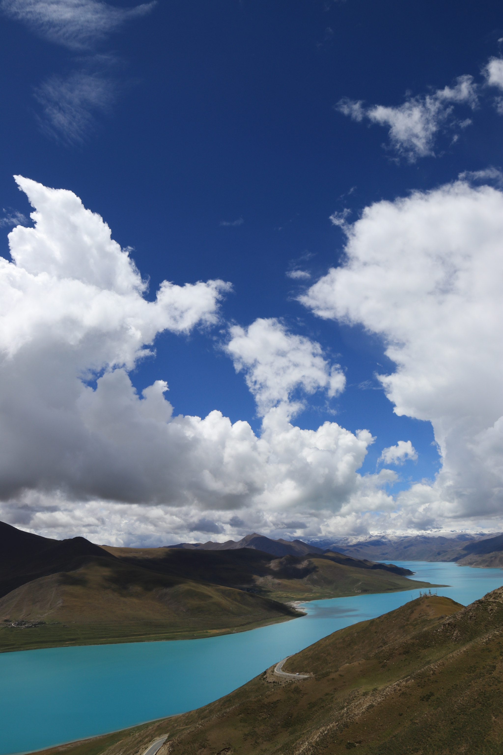 Canon EF-S 18-200mm F3.5-5.6 IS sample photo. Yamdrok lake photography