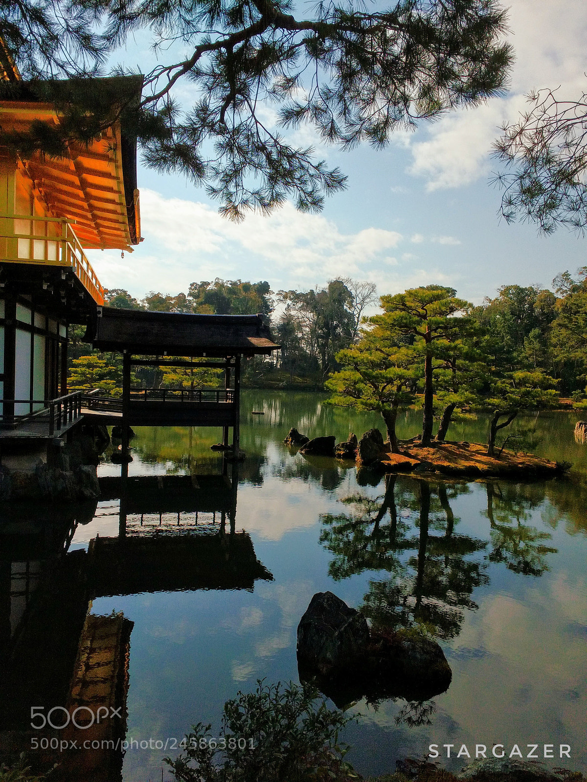 Motorola MotoG3 sample photo. Golden pavilion photography