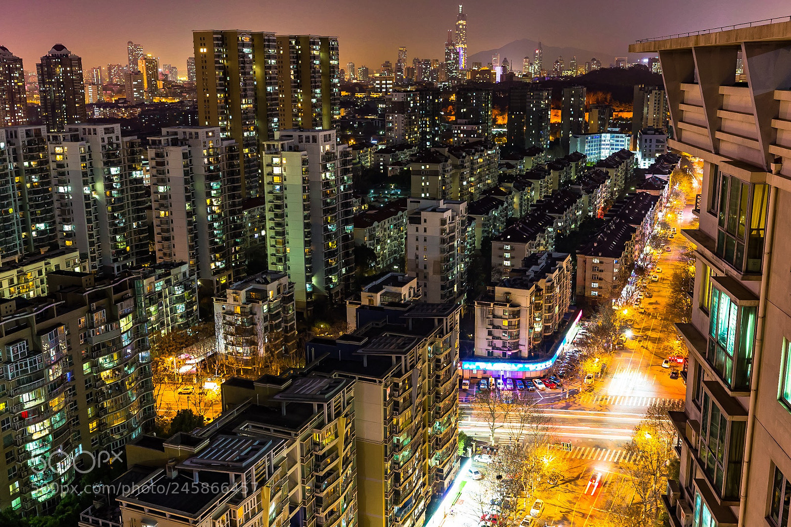 Canon EOS-1D X sample photo. City night photography