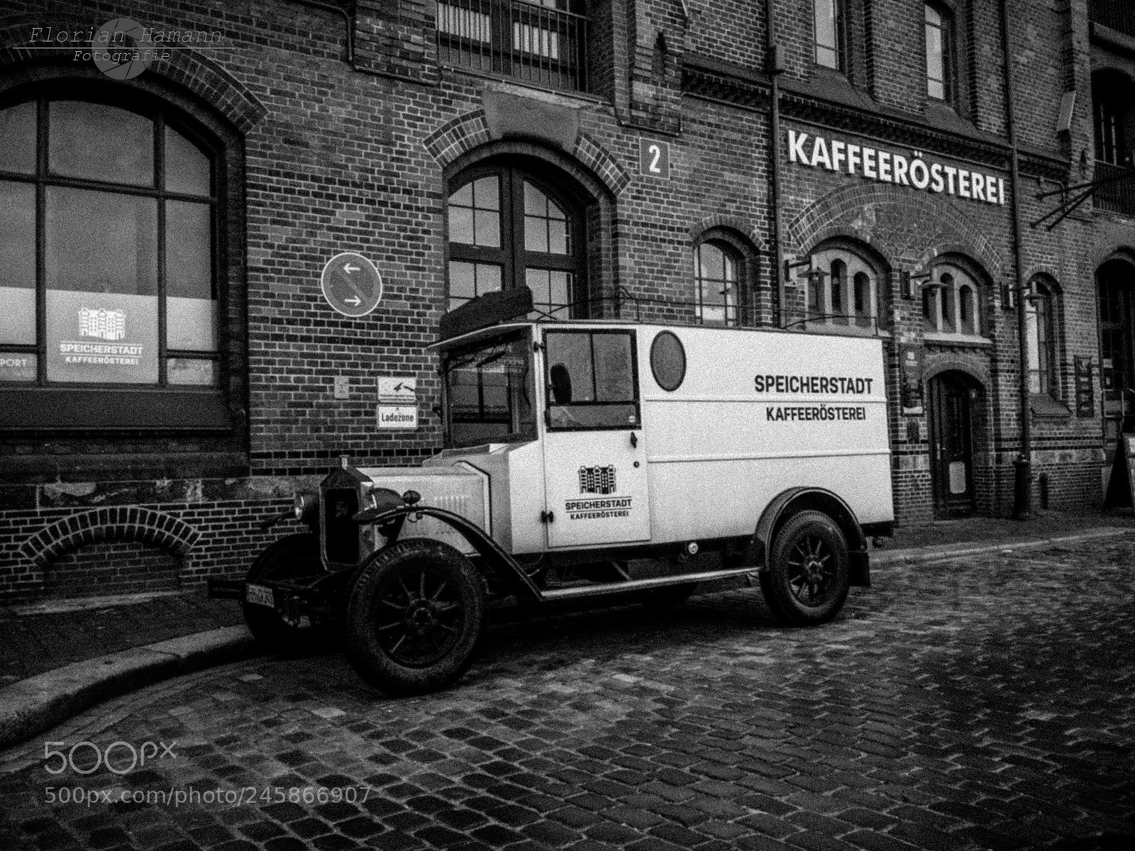 Olympus OM-D E-M1 Mark II sample photo. Stadtspaziergang hamburg photography