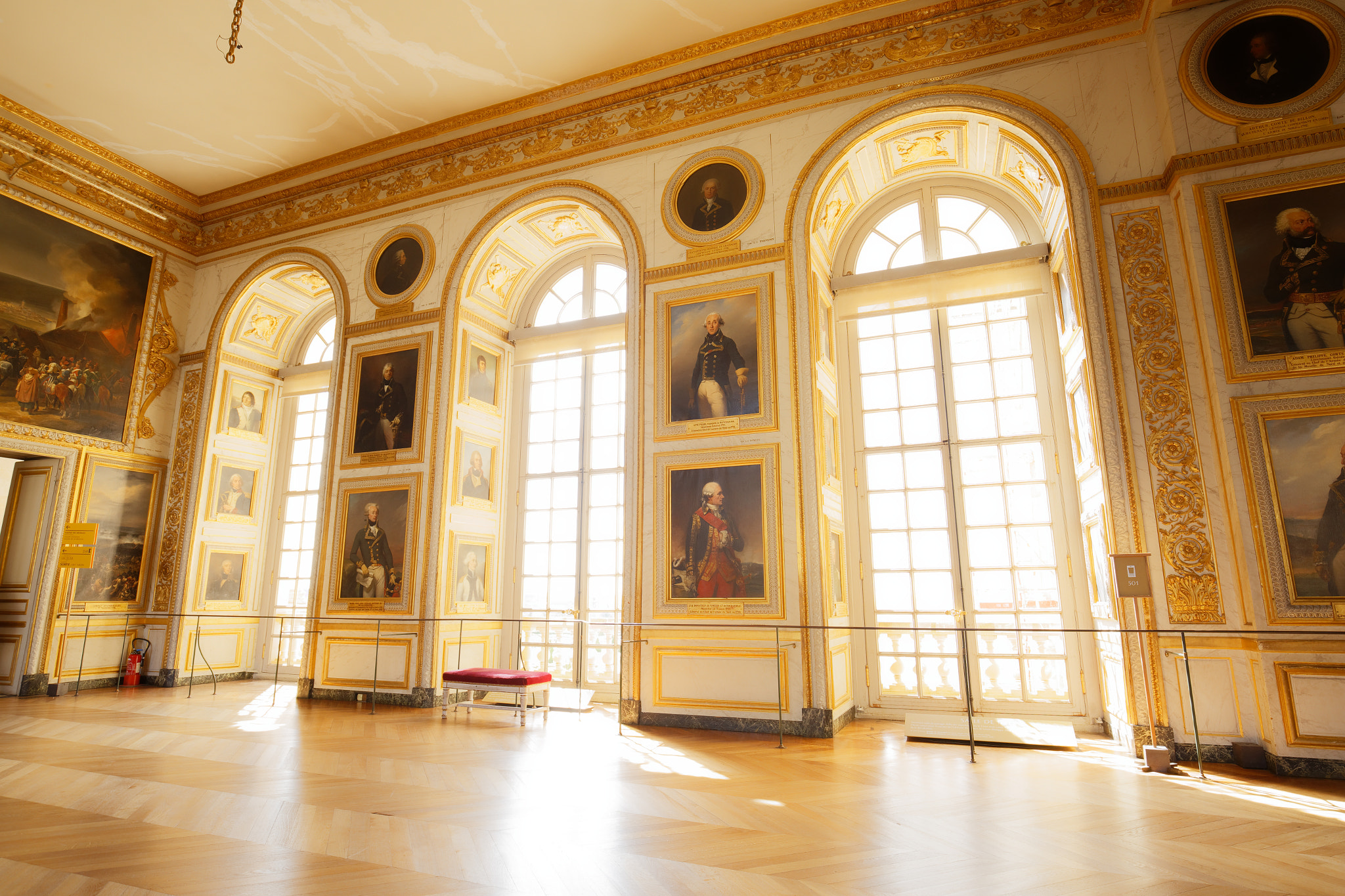 Canon EF 16-35mm F4L IS USM sample photo. Some generals and big windows photography
