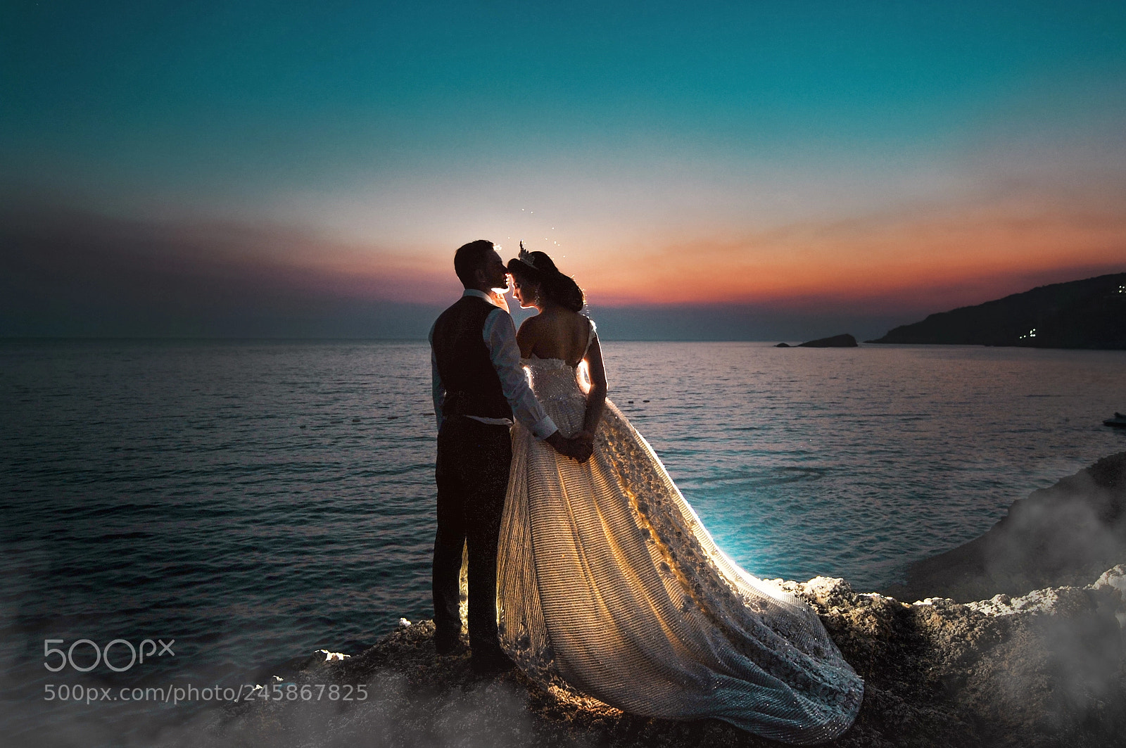 Nikon D3S sample photo. Sunset kiss photography