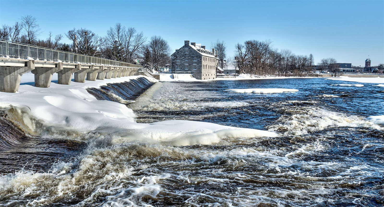 Olympus OM-D E-M5 II sample photo. Winter landscape photography