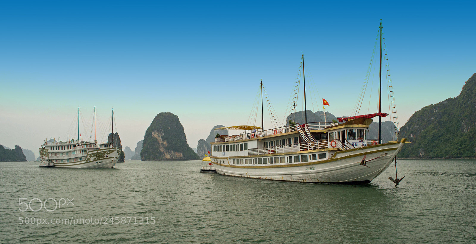 Nikon D3100 sample photo. Vietnam's natural heritage photography