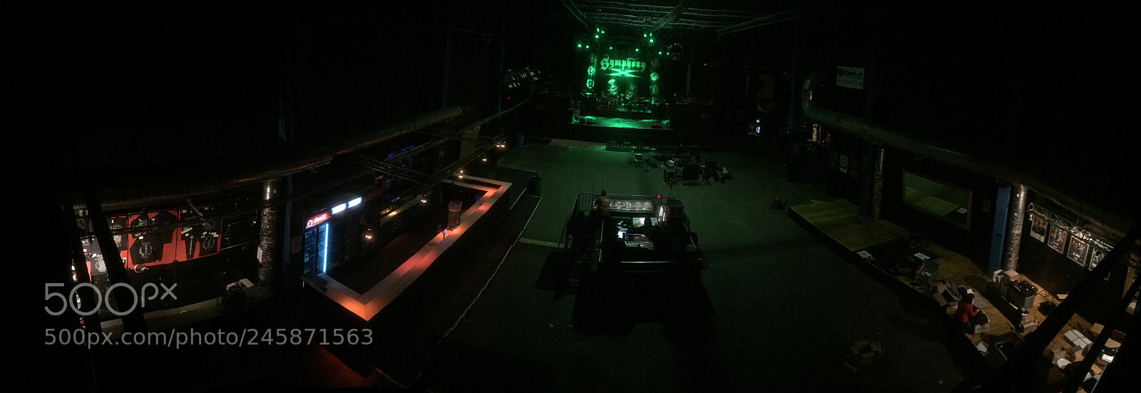 Apple iPhone 6 sample photo. Z7 (sui) pre-show photography