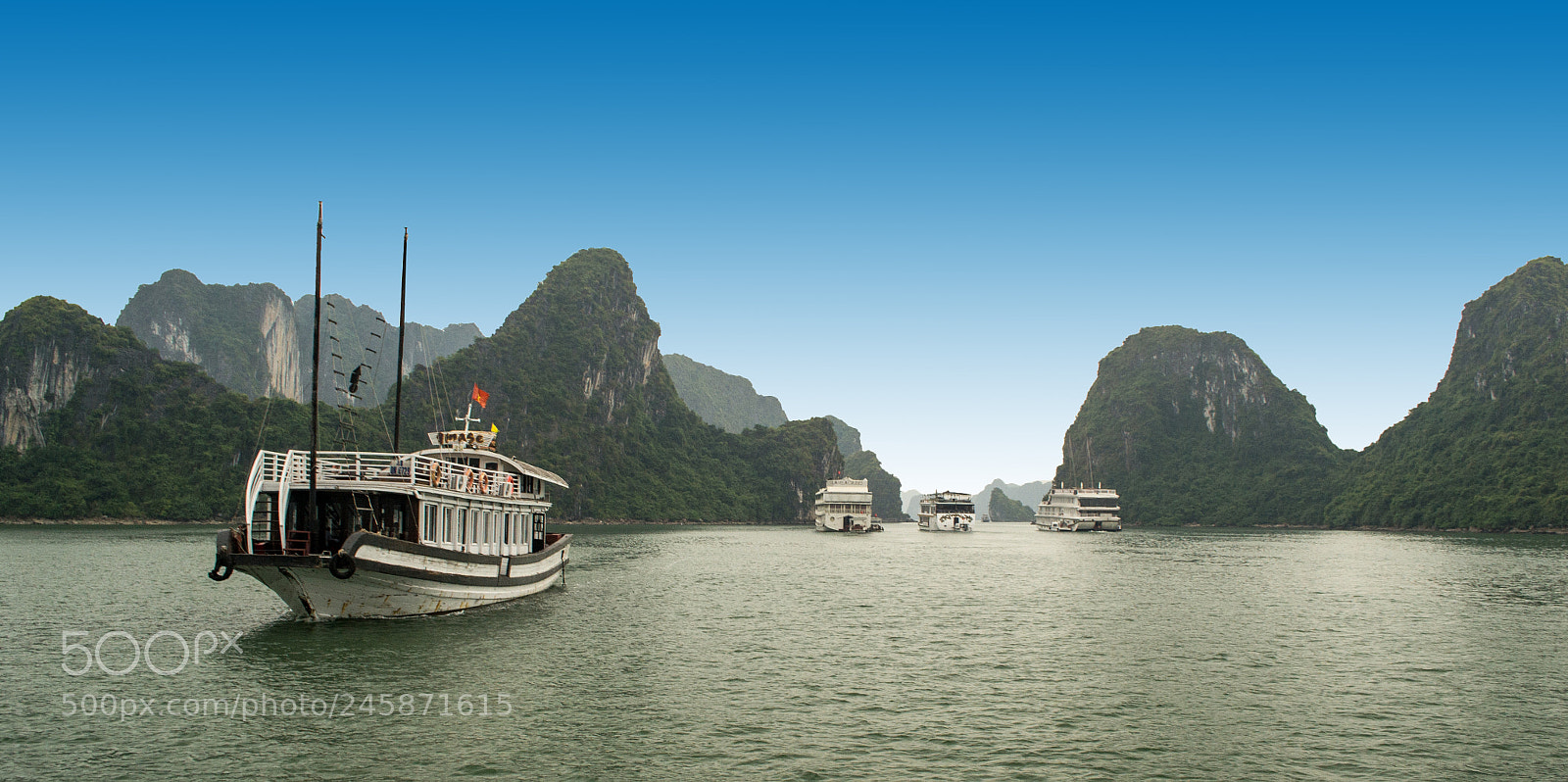 Nikon D3100 sample photo. Boats passing between the photography